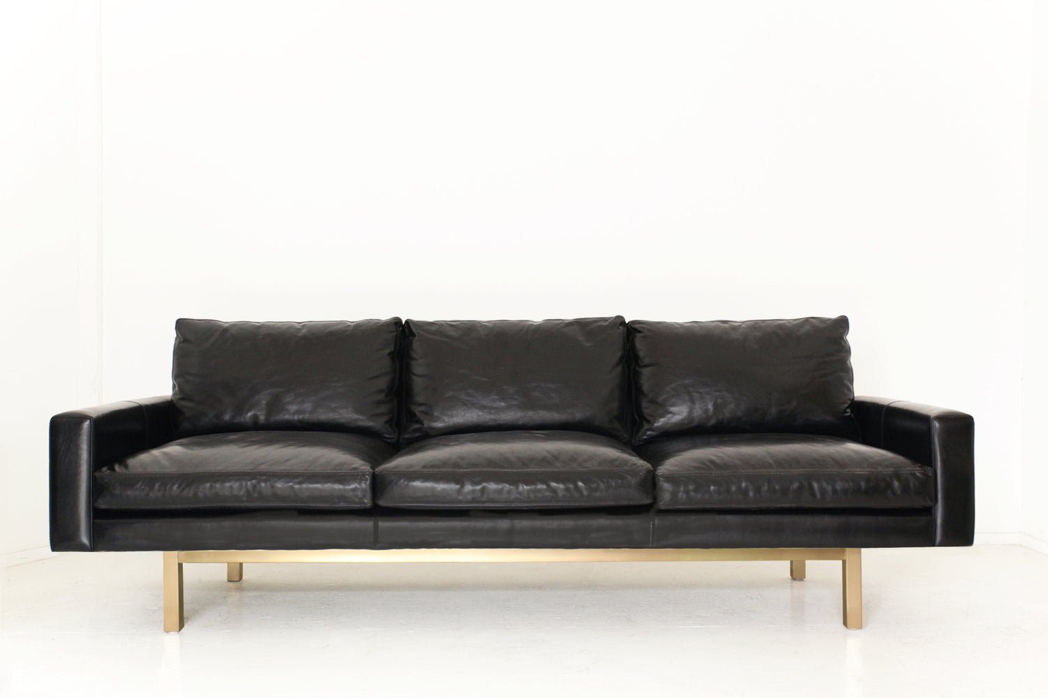 Standard Sofa with Metal Base